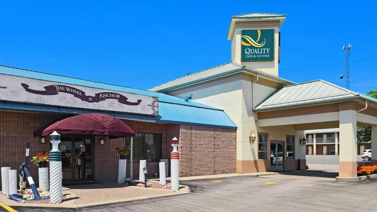 Quality Inn & Suites 1000 Islands Gananoque Exterior foto