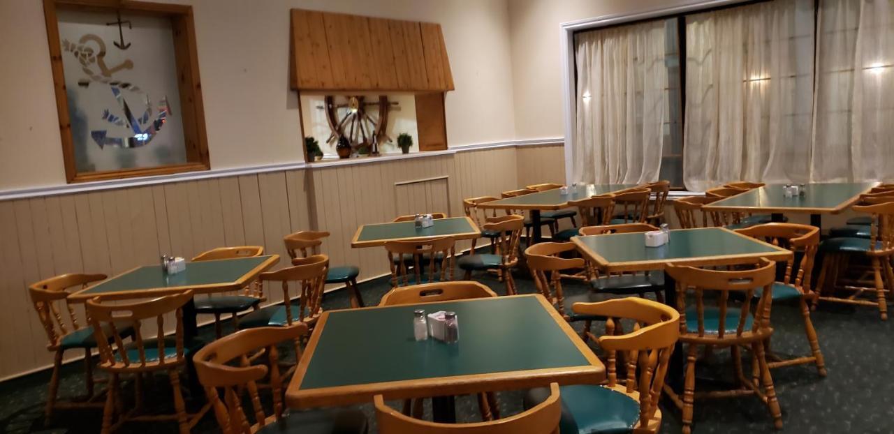 Quality Inn & Suites 1000 Islands Gananoque Exterior foto