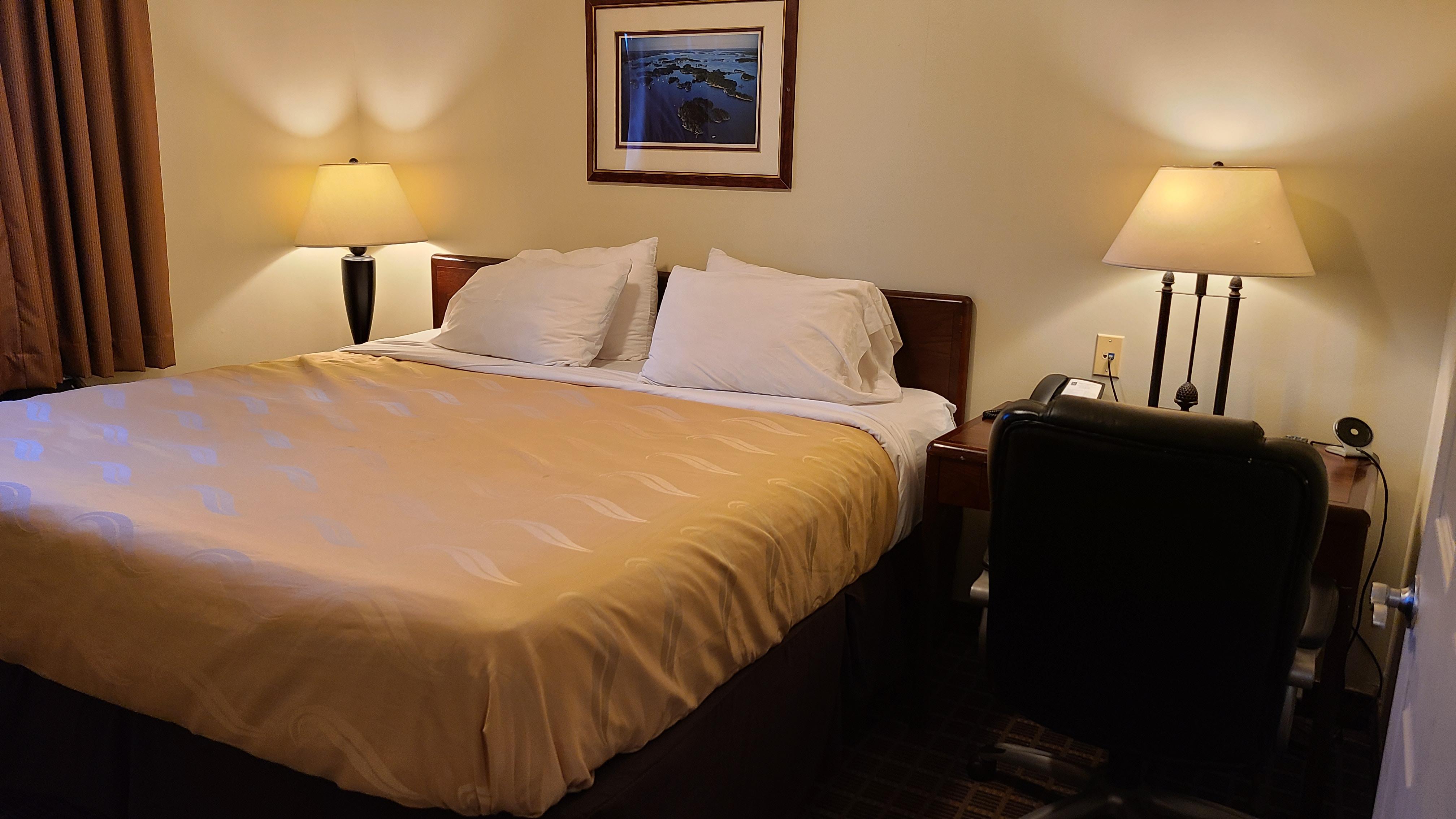 Quality Inn & Suites 1000 Islands Gananoque Exterior foto